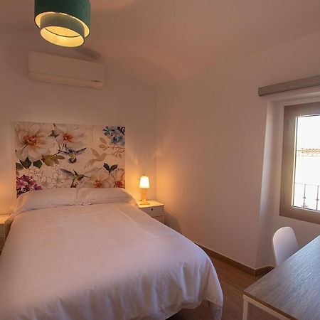 Apartamentos Turisticos Abrilymarzo Caces 外观 照片