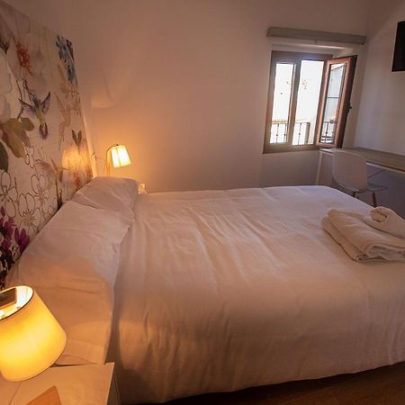 Apartamentos Turisticos Abrilymarzo Caces 外观 照片