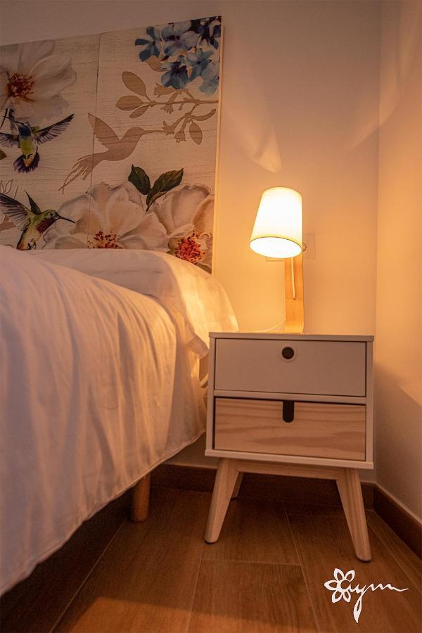 Apartamentos Turisticos Abrilymarzo Caces 外观 照片