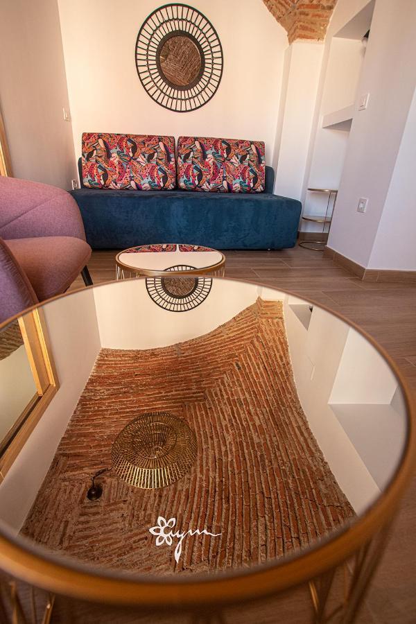 Apartamentos Turisticos Abrilymarzo Caces 外观 照片